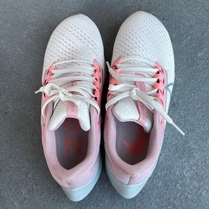 NWOT Nike Air Zoom Pegasus 38 Women's Running Shoes (Rare colors)